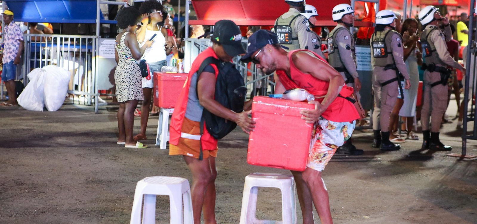 Ambulantes do Virada Salvador terão transporte público gratuito durante o festival