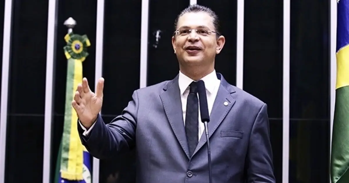 PF investiga líder do PL na Câmara por suspeita de desvio de cotas parlamentares