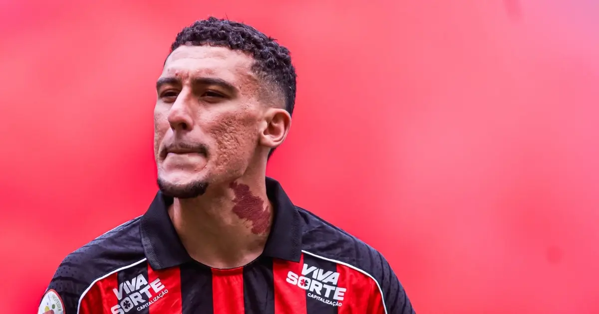 Vitória confirma compra de Baralhas e mantém Erick e Jamerson no elenco para 2026