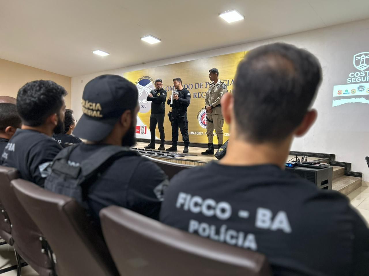 Operação Costa Segura prende 26 suspeitos de facção criminosa no sul da Bahia