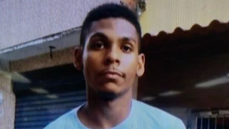 Jovem é executado com mais de 70 tiros em Salvador; passageiros de ônibus presenciam ataque