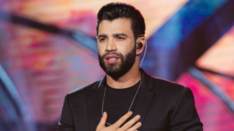 Estrutura do palco cede e show de Gusttavo Lima atrasa em Cuiabá
