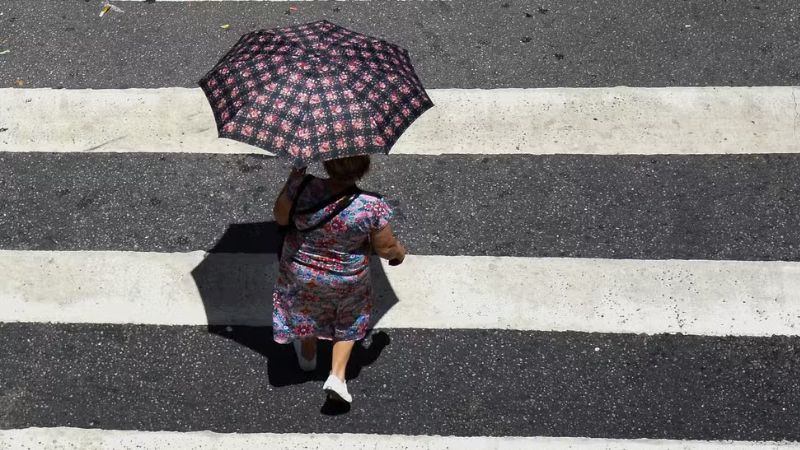 Onda de calor segue pelo Brasil e fim de semana terá risco de temporais