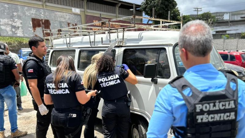Kombi usada por técnicos de internet executados em Salvador é localizada