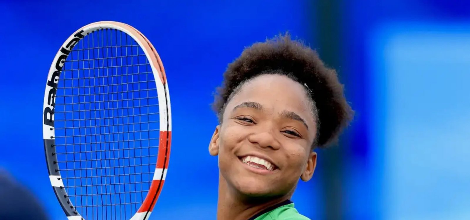 Brasileira faz história e conquista prêmio de melhor tenista júnior do mundo em 2025