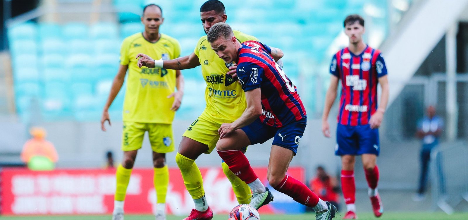 Bahia estreia no Baianão com vitória sobre o Jequié e brilho da base na Fonte Nova