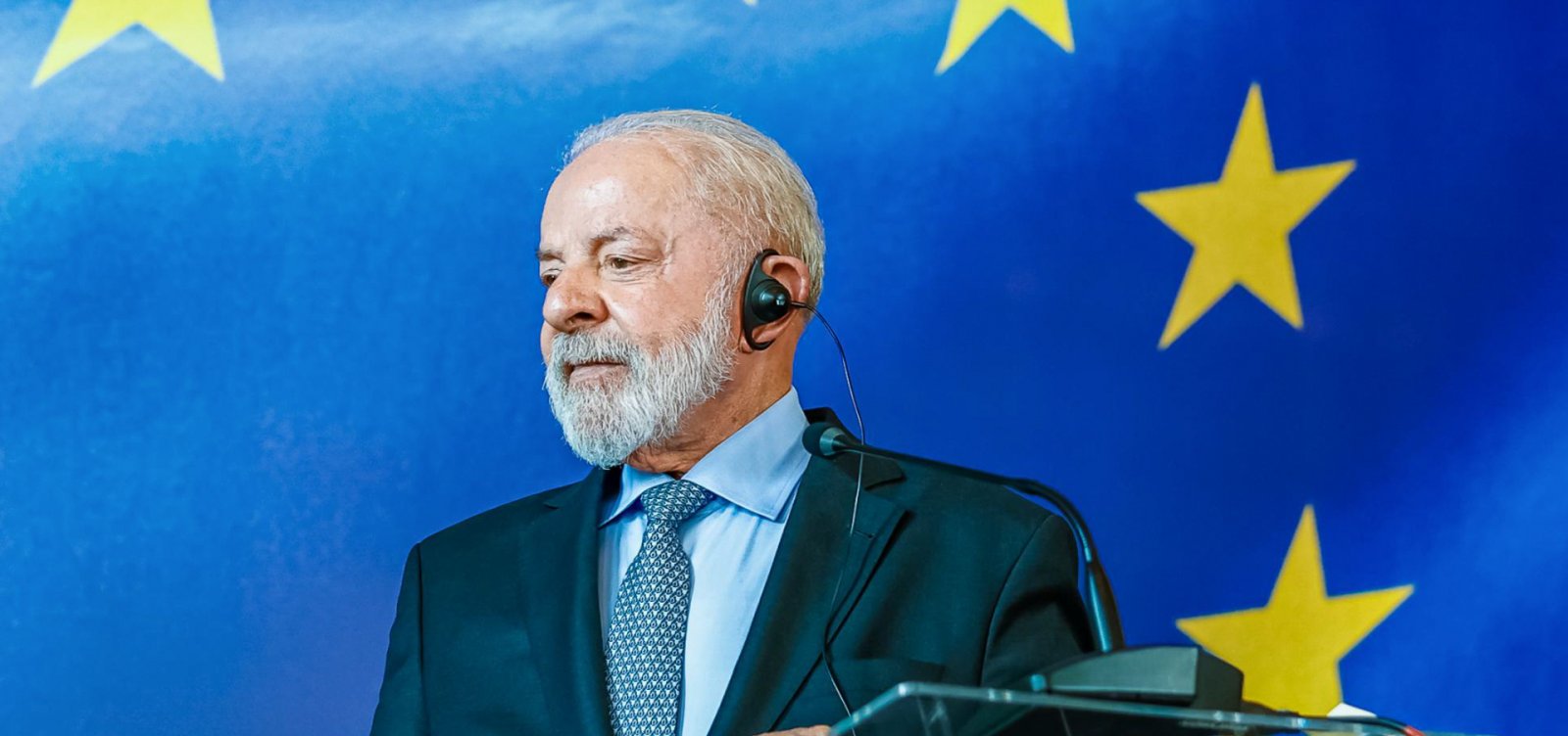 Piso dos professores terá aumento real com MP assinada por Lula