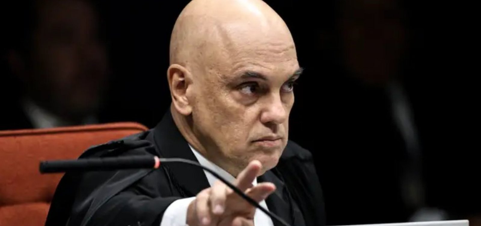 Moraes determina retirada imediata de manifestantes bolsonaristas da área da Papuda