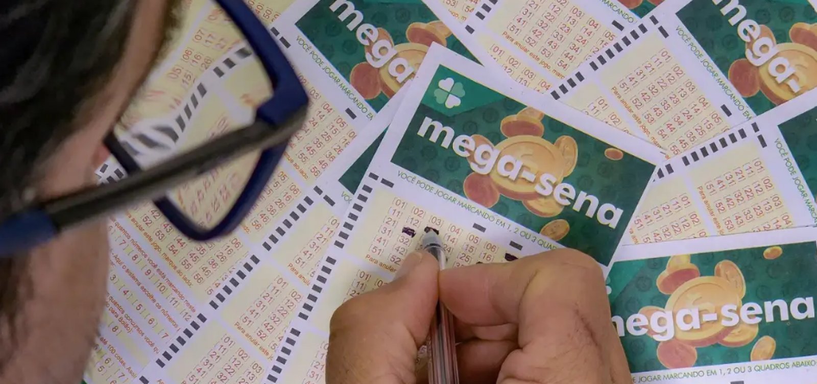 Prêmio da Mega-Sena acumula e pode chegar a R$ 63 milhões neste sábado