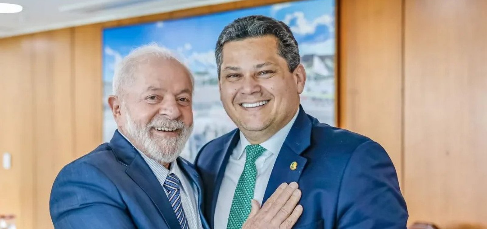 Lula deve retomar articulação com Alcolumbre para indicação de Jorge Messias ao STF