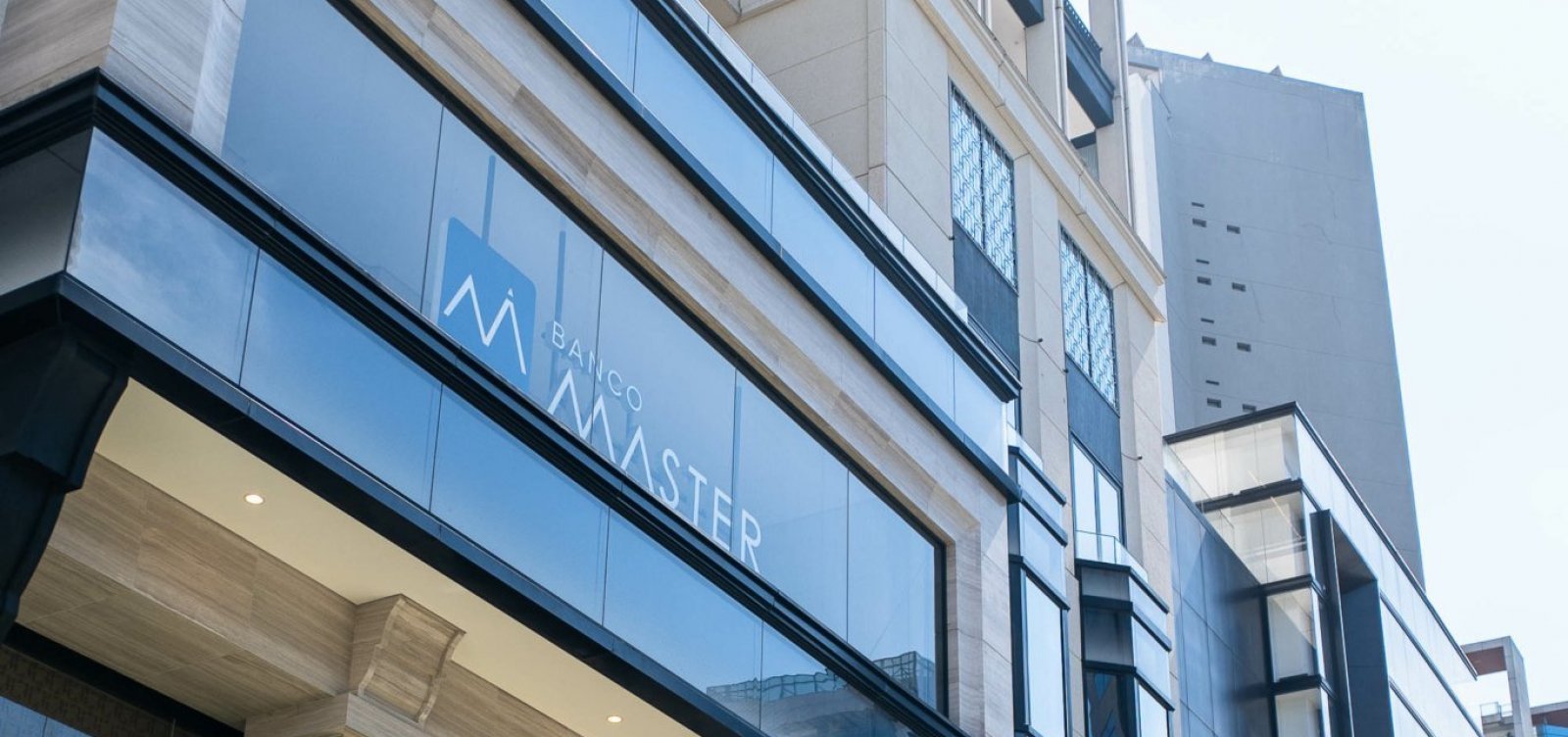 Acareação na PF expõe versões opostas sobre venda de carteiras entre Banco Master e BRB