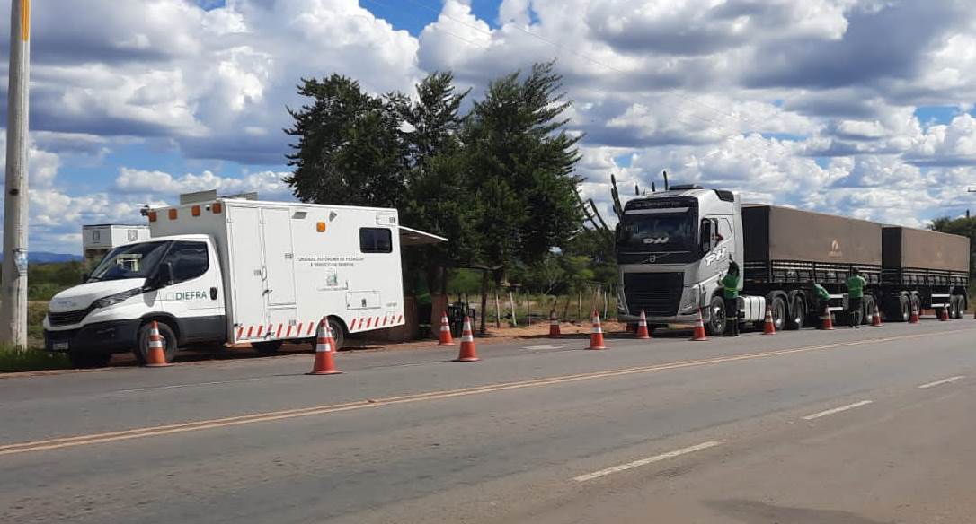 Balanças de pesagem móveis iniciam operações em 10 municípios nesta quinta (15)