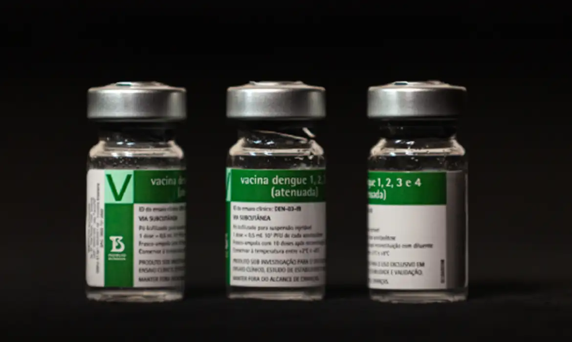 Vacina contra a dengue do Instituto Butantan começa a ser aplicada em janeiro em cidades-piloto