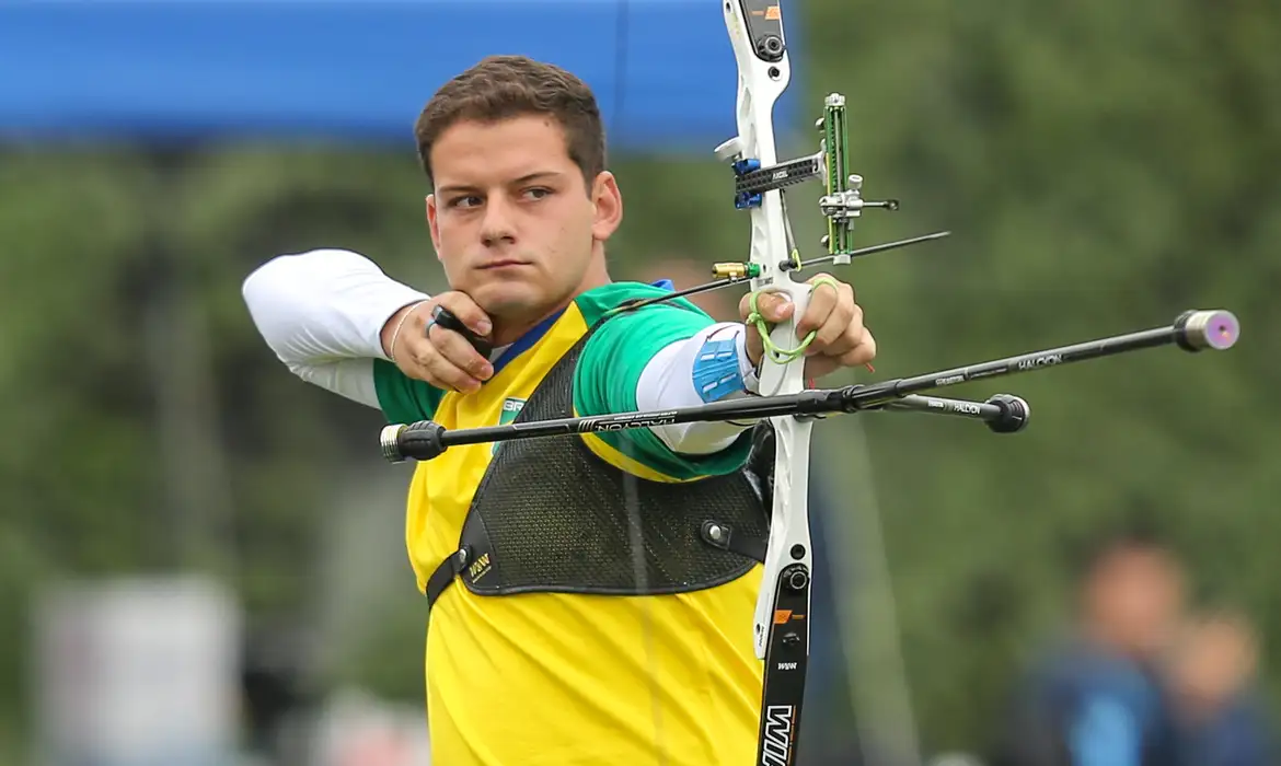 Marcus D’Almeida garante bronze na abertura da Copa do Mundo Indoor de Tiro com Arco