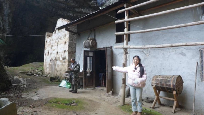 Homem vive há mais de 50 anos em caverna na China e transforma isolamento em estilo de vida