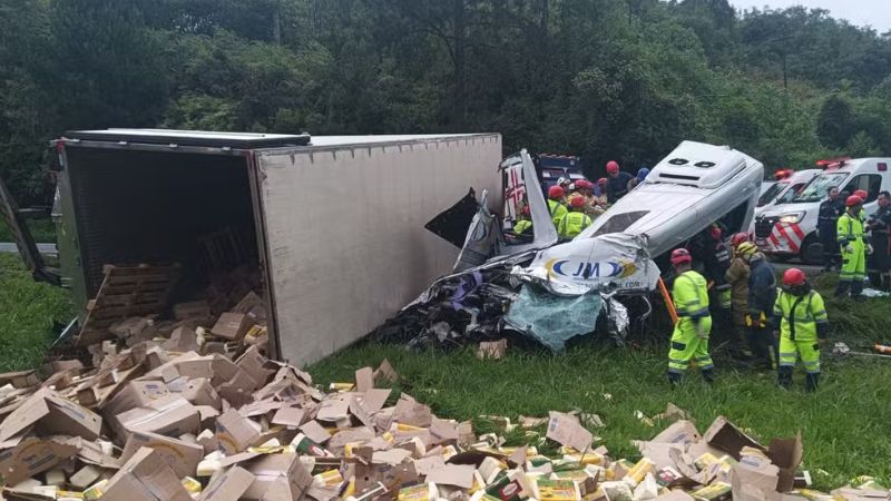 Tentativa de assalto termina em tragédia na BR-116, na Grande Curitiba