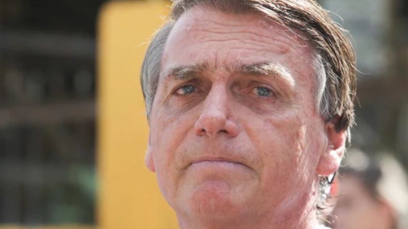 Jair Bolsonaro acerta quadra da Mega da Virada em bolão com irmão e ex-assessor