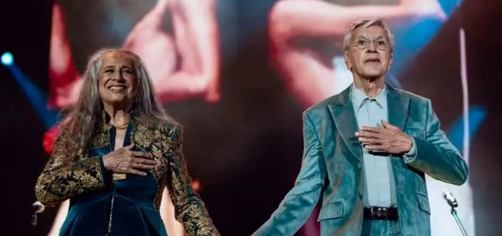 Caetano Veloso e Maria Bethânia conquistam Grammy 2026 com álbum ao vivo da turnê conjunta