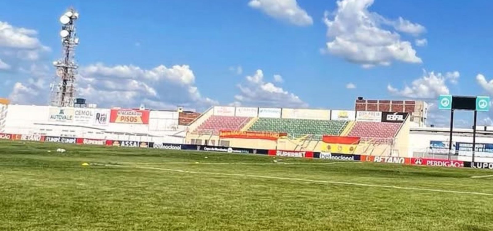 Juazeirense recebe o Bahia neste domingo; saiba horário, transmissão e prováveis times