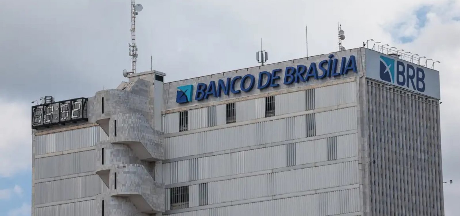 Justiça do DF determina bloqueio de ações do BRB relacionadas a investigados da Operação Compliance Zero