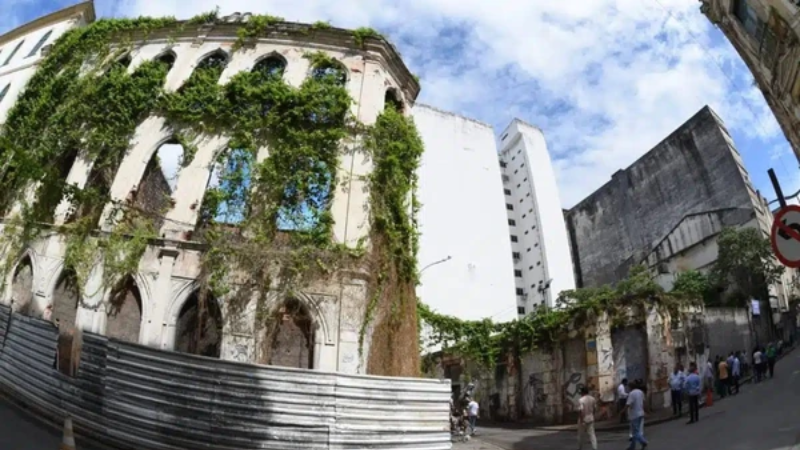 Prefeitura de Salvador autoriza posse de 36 imóveis abandonados no Comércio