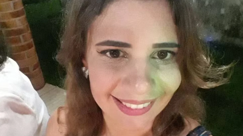 Professora morta em faculdade havia acolhido alunos antes do crime
