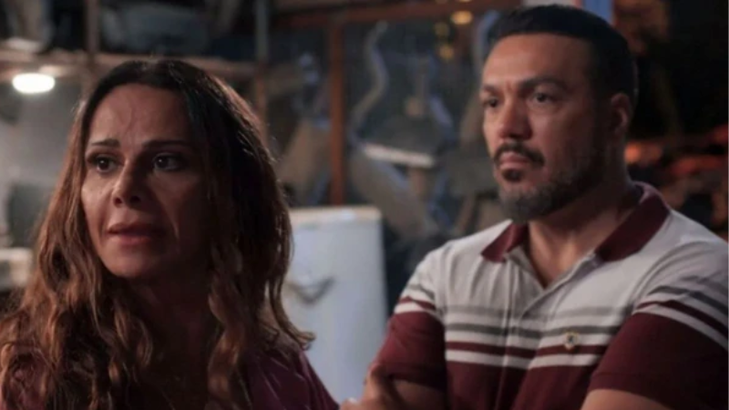 Belo admite nervosismo em cena de beijo com Viviane Araújo na novela Três Graças