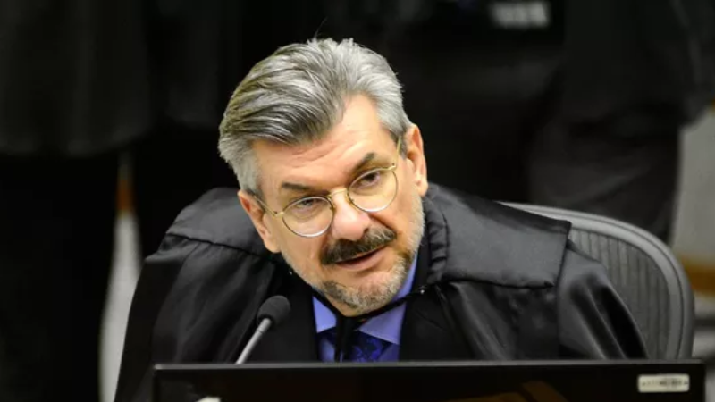 Pais relatam assédio de ministro do STJ à esposa dele