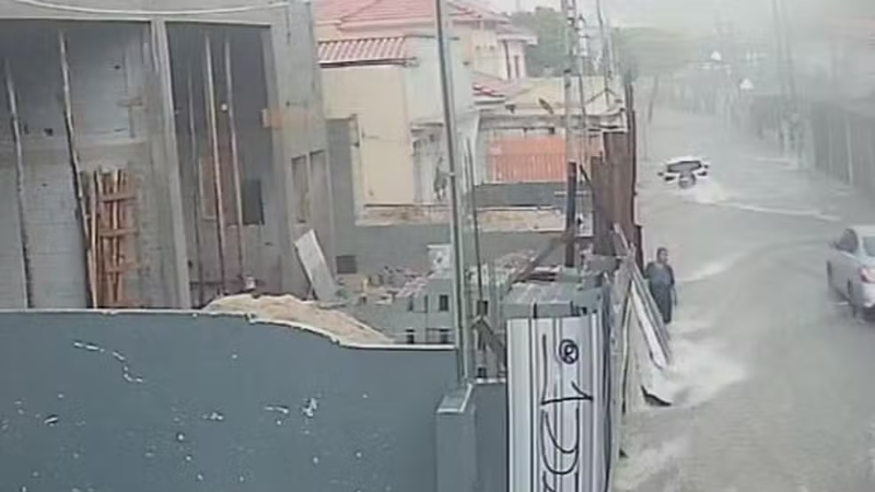 Mulher morre arrastada por enxurrada na Zona Norte de São Paulo