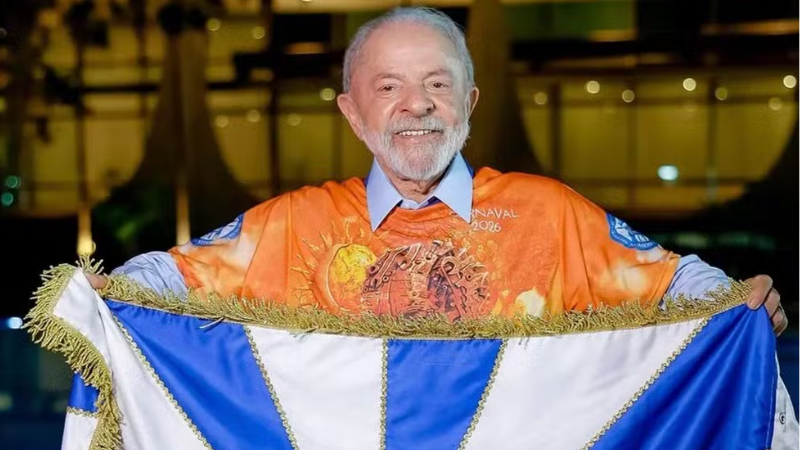 Lula inicia tour de Carnaval por Recife, Salvador e Rio de Janeiro