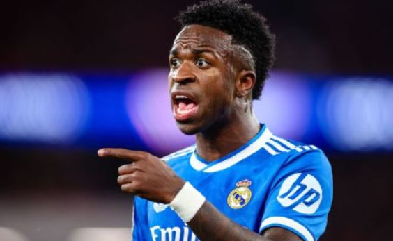 Racismo interrompe duelo entre Real Madrid e Benfica na Liga dos Campeões