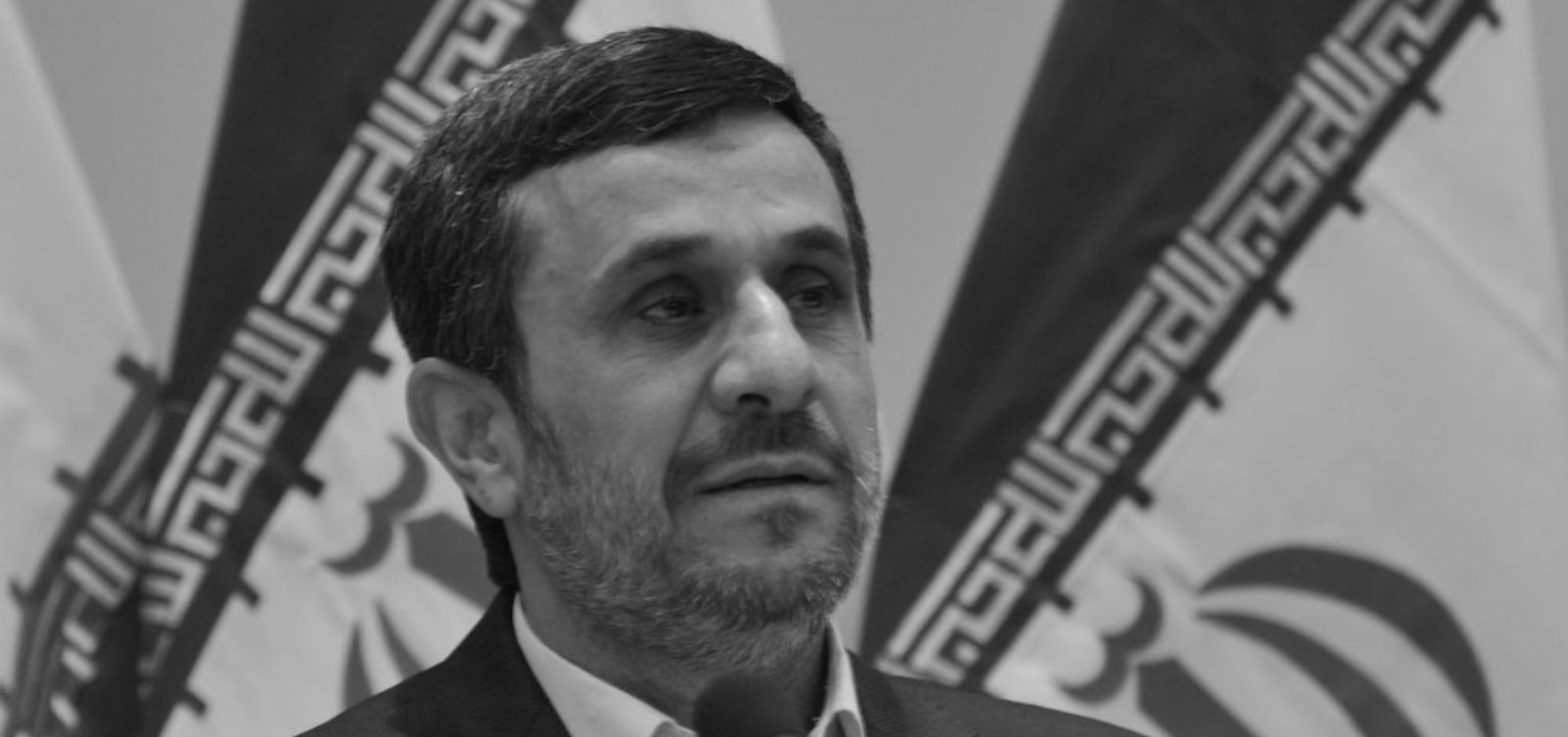 Mídia estatal anuncia morte de Mahmoud Ahmadinejad após ataques dos EUA e Israel ao Irã