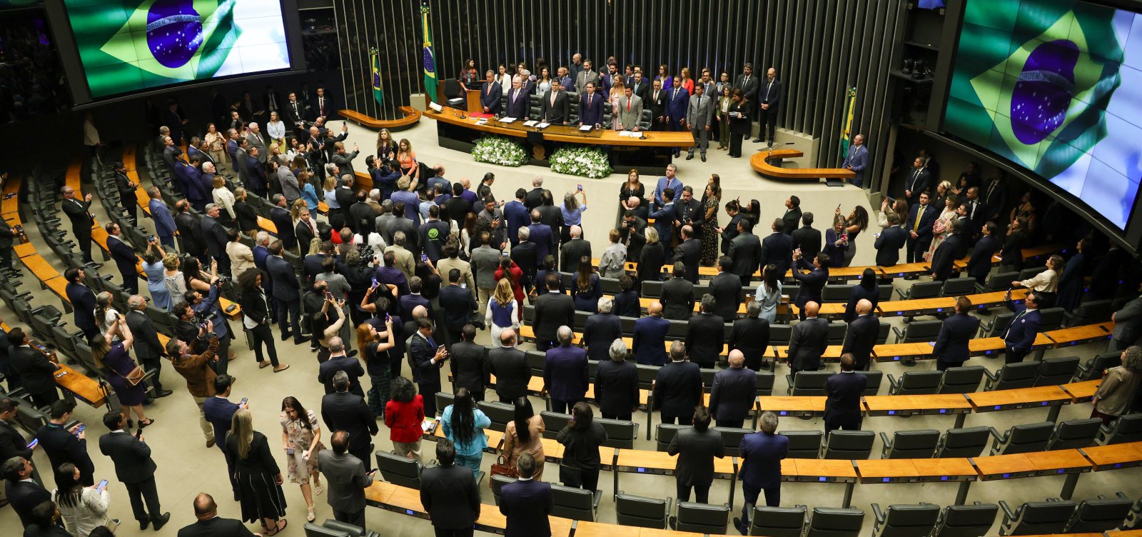 Câmara aprova PEC que reorganiza segurança pública