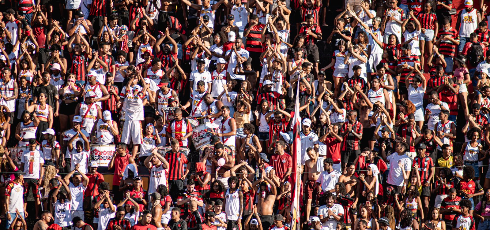 STJD retira punição de portões fechados do Vitória e determina retenção de renda no Barradão