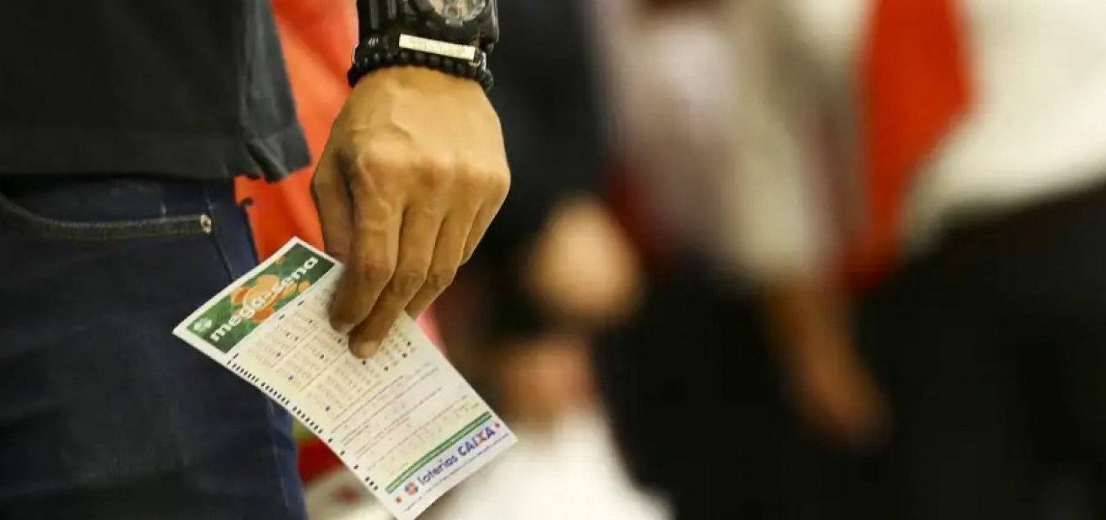 Mega-Sena pode pagar R$ 60 milhões em sorteio nesta terça-feira (10)