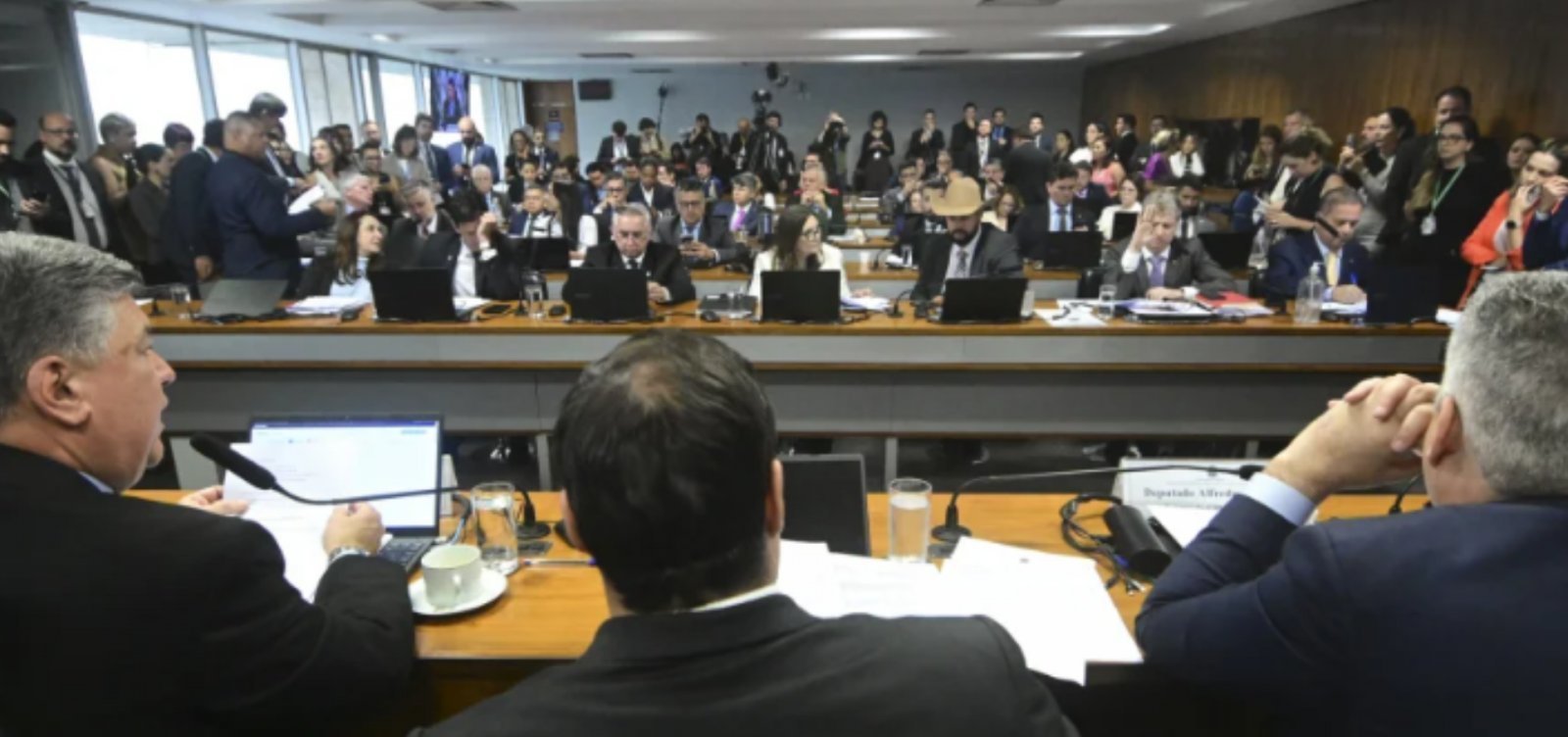 CPMI do INSS recebe dados sigilosos de banqueiro e prepara sala-cofre para análise de parlamentares