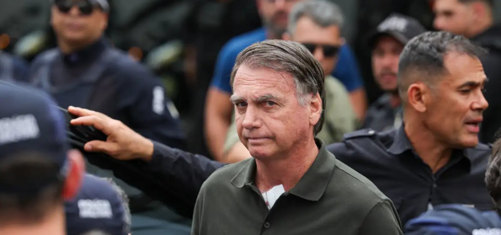 Estado de saúde de Bolsonaro segue delicado e sem previsão de alta da UTI, informam médicos