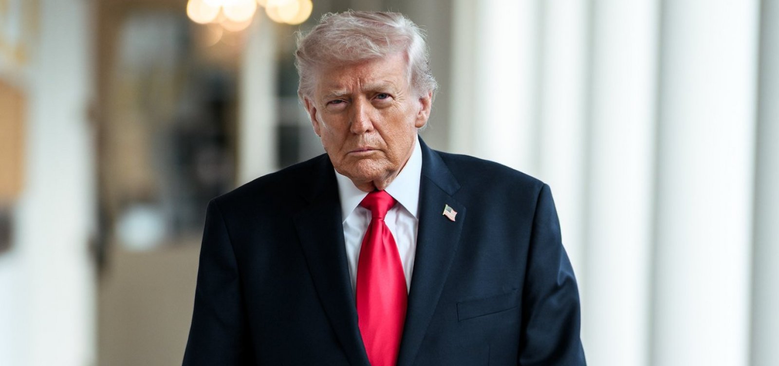 EUA realizam ataques na costa do Irã para reabrir Estreito de Ormuz e pressionam por apoio internacional