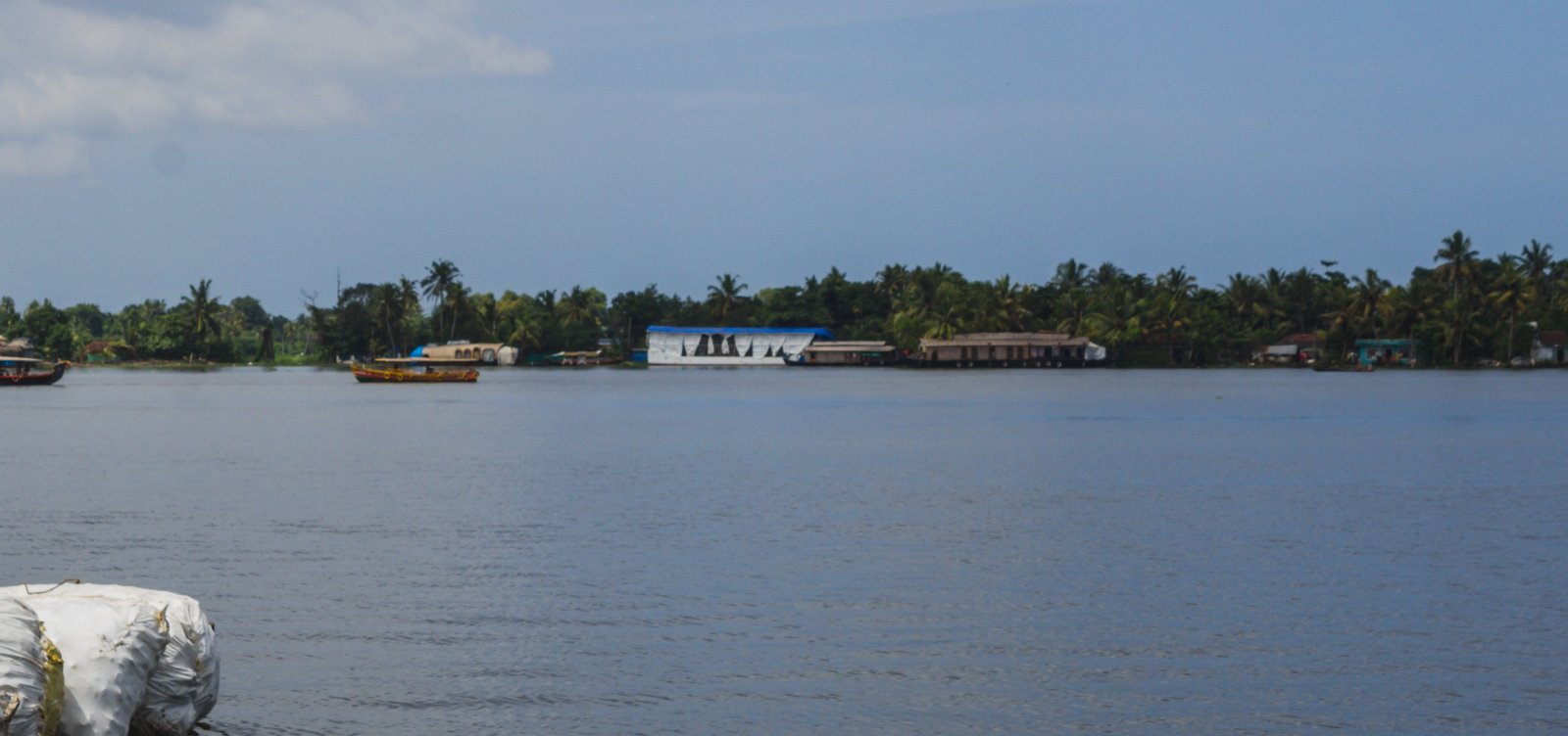 Ônibus cai em rio em Bangladesh e deixa ao menos 24 mortos