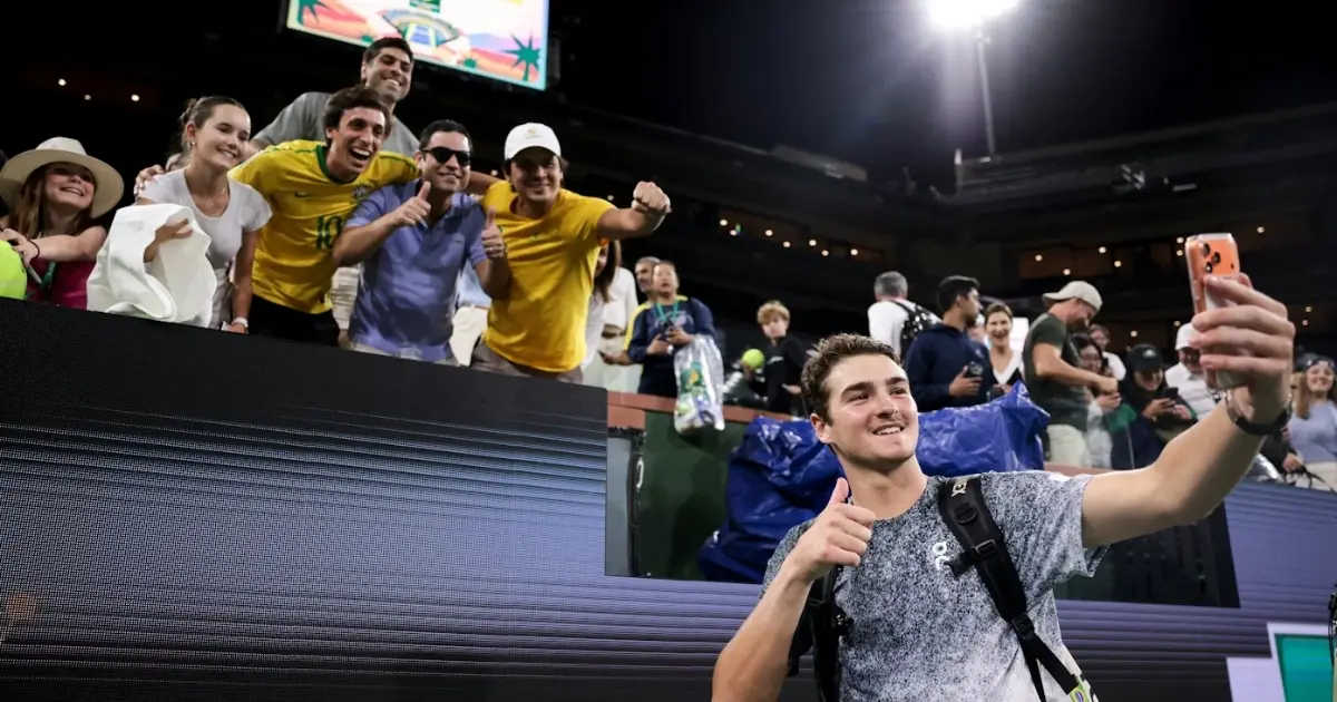 João Fonseca avança às oitavas do Masters 1000 de Indian Wells após vitória sobre Tommy Paul