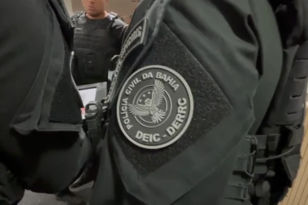 PM da reserva é preso em ação contra quadrilha que furtava carros de locadoras na Bahia