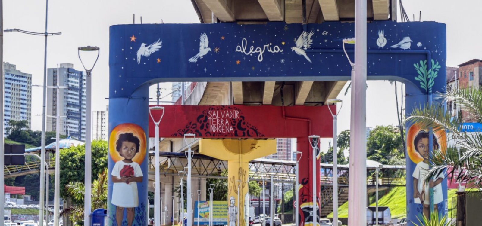 Bonocô se transforma em galeria a céu aberto com mais de 25 pilares grafitados em Salvador