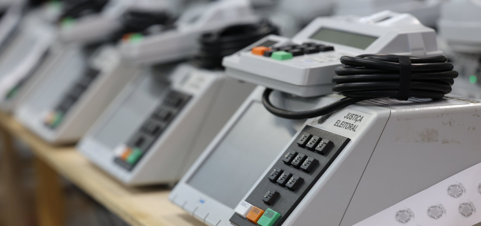 TREs ampliam cadastro de mesários voluntários para as eleições de 2026