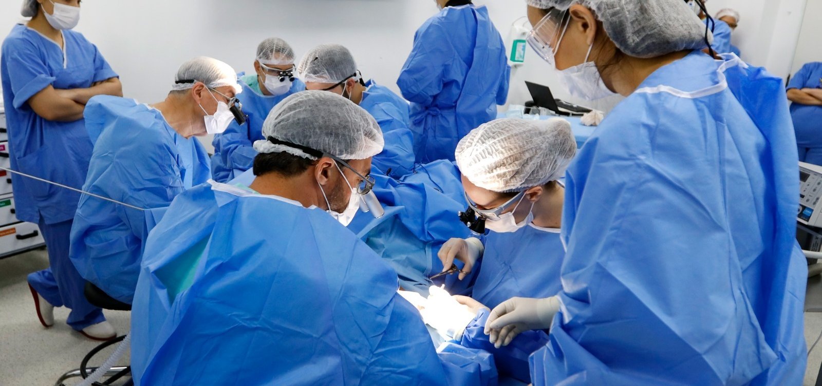 Hospital Ortopédico da Bahia promove mutirão inédito de cirurgias da mão para pacientes do SUS em Salvador