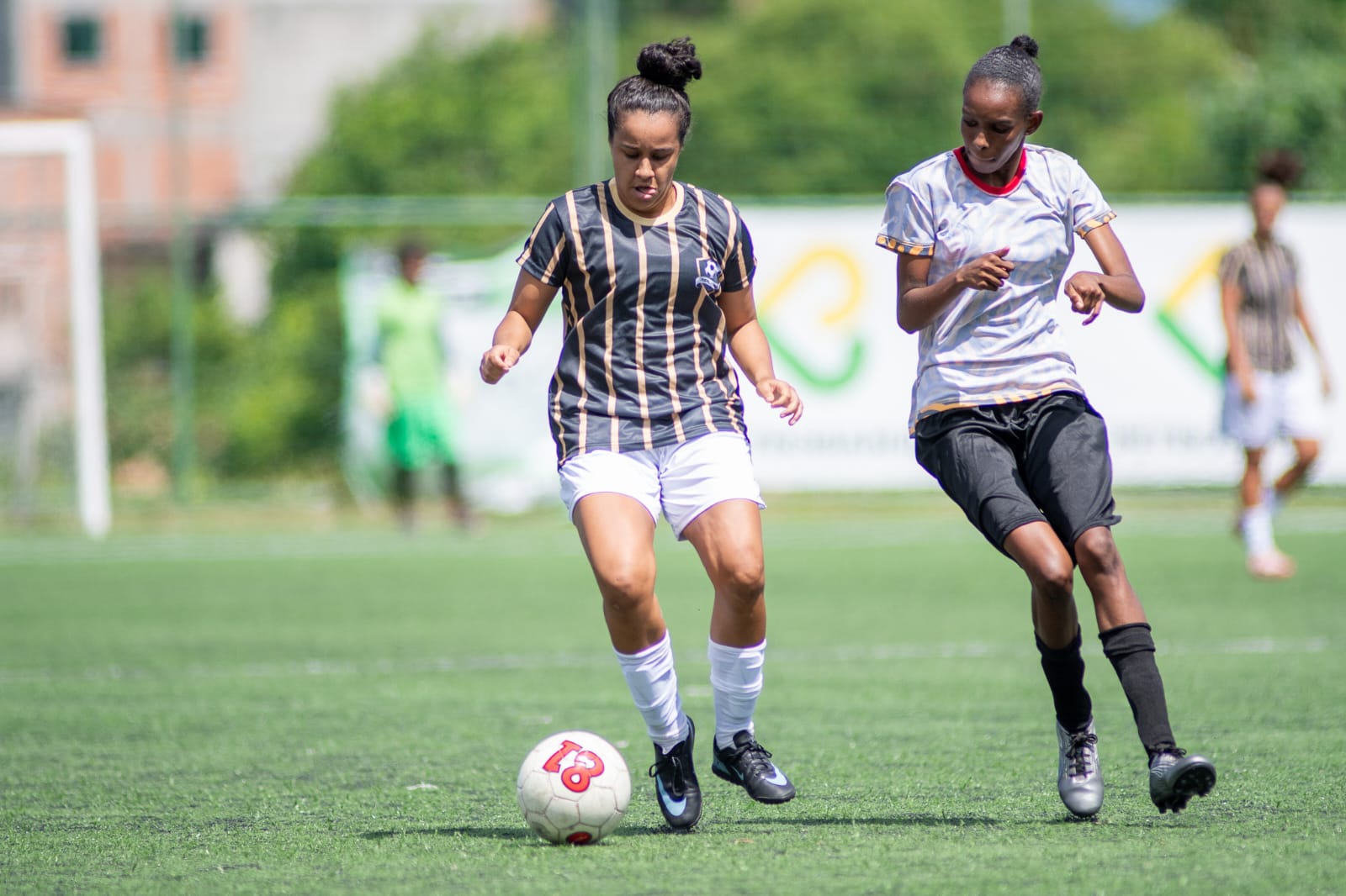 Copa Loreta Valadares de Futebol Feminino mobiliza atletas em rodada decisiva com 11 jogos no fim de semana