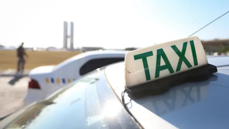 Governo federal anuncia programa de R$ 30 bilhões para renovação de carros de motoristas de aplicativo e táxis
