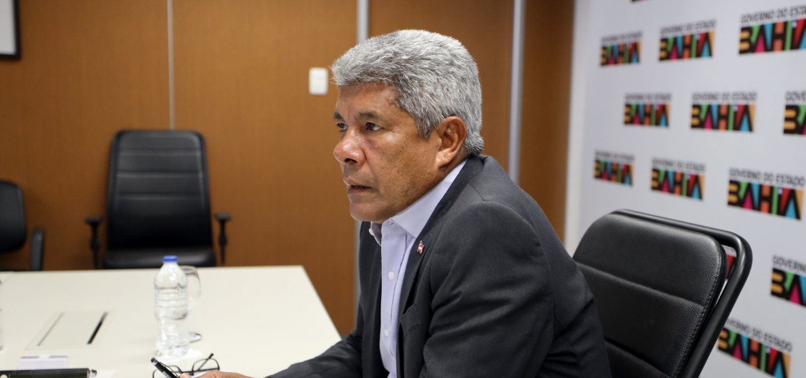 Jerônimo autoriza obras em sete municípios e defende planejamento técnico para ampliar investimentos na Bahia
