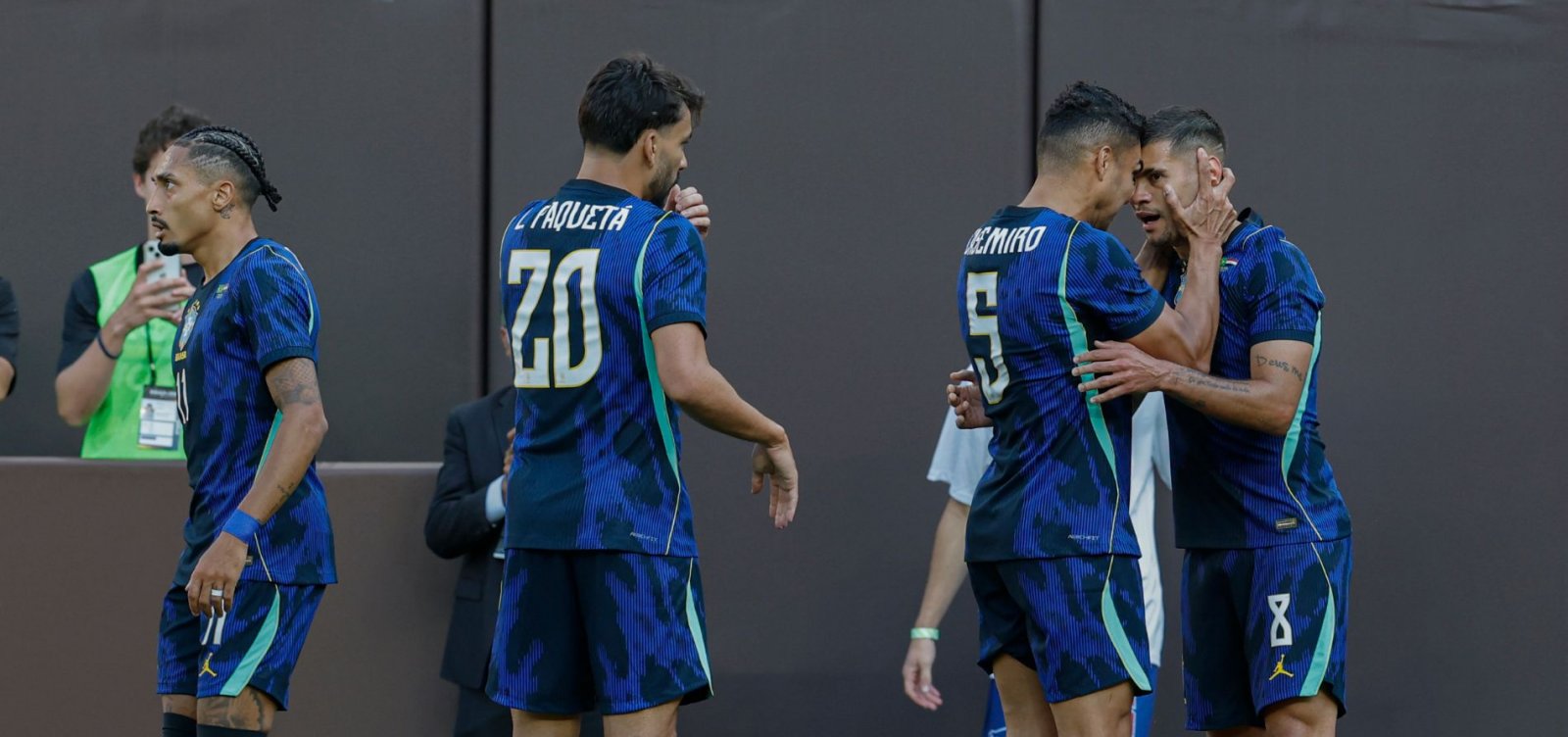 Brasil supera o Egito em amistoso e encerra preparação para a Copa do Mundo com vitória