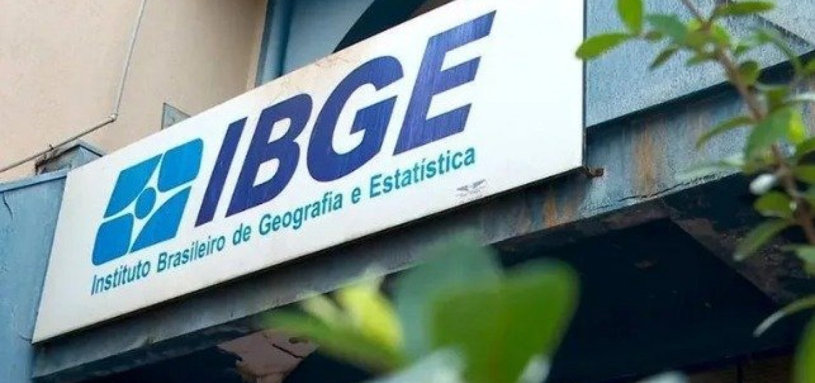 IBGE abre processo seletivo com mais de 8 mil vagas temporárias e salários de até R$ 4 mil