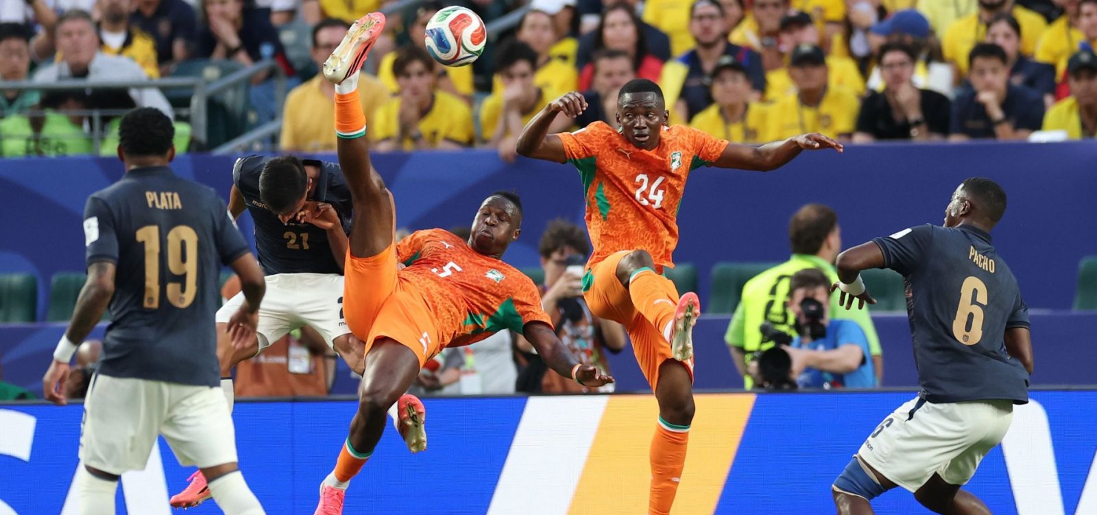 Diallo decide nos minutos finais e garante vitória da Costa do Marfim sobre o Equador na estreia da Copa